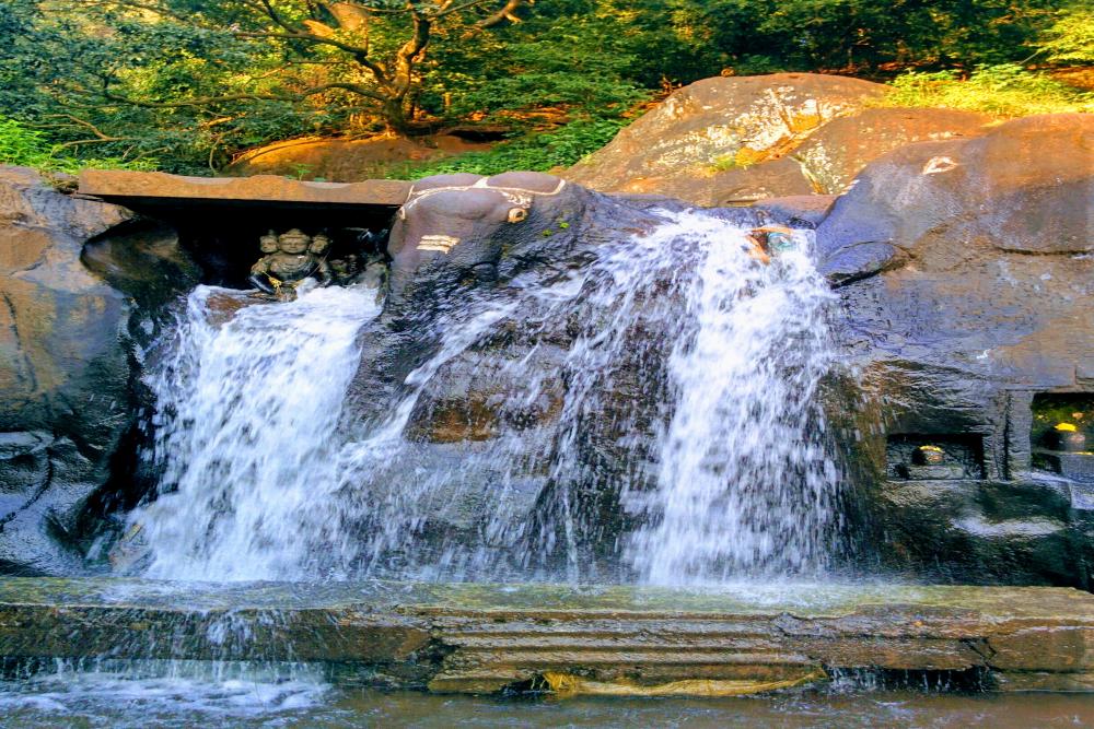 Kalhatti Falls